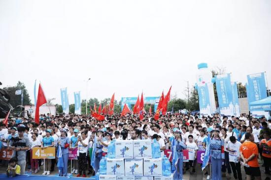 润田翠万人健步走，助力江西市民走出活力，走出健康