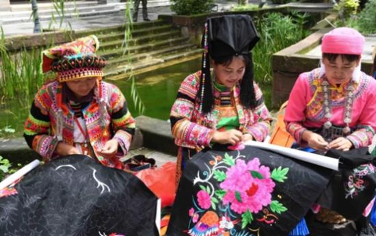 文旅产业小镇如何唱好这出文旅戏
