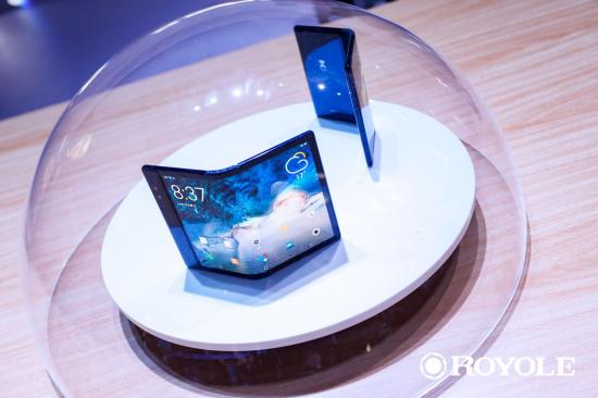 全球首款可折叠柔性屏手机FlexPai柔派 让大屏