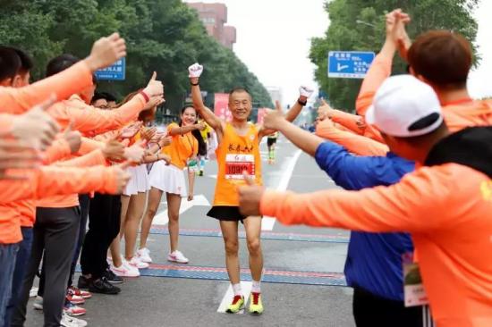 为志愿者点赞,奔跑中国的赛道因有你们而更加