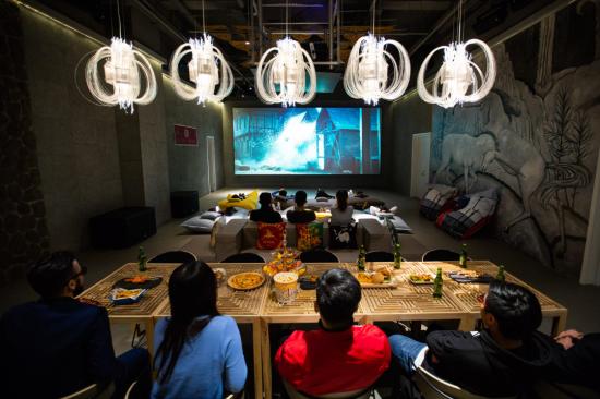 第三代影院：“1+X”电影生活方式的贩卖