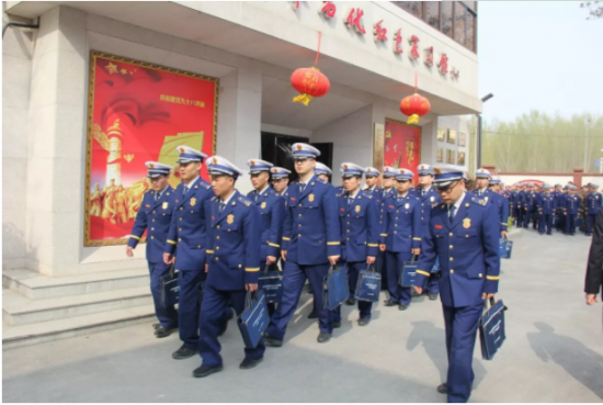郑州消防支队党建活动 走进大桥石化红色家园