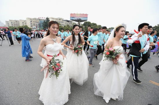 新县婚纱照_婚纱照风格