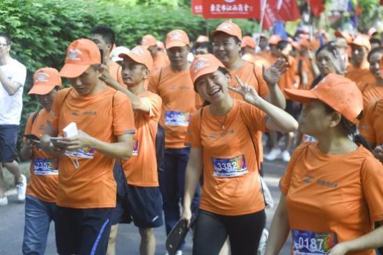 千人“暴走”旗峰山，正官庄恩珍源助力全民健康行