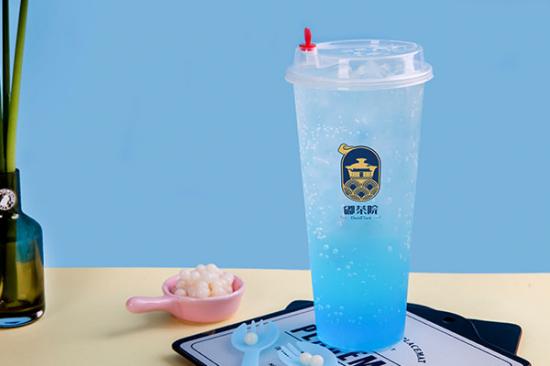 嘟茶院饮品创业，刚毕业没经验他也能月入过万！