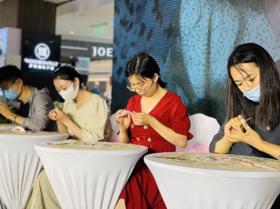 Fingerbook指朴千人美甲节盛大举行