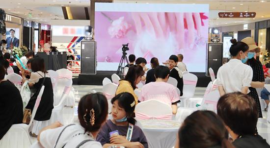 Fingerbook指朴千人美甲节盛大举行